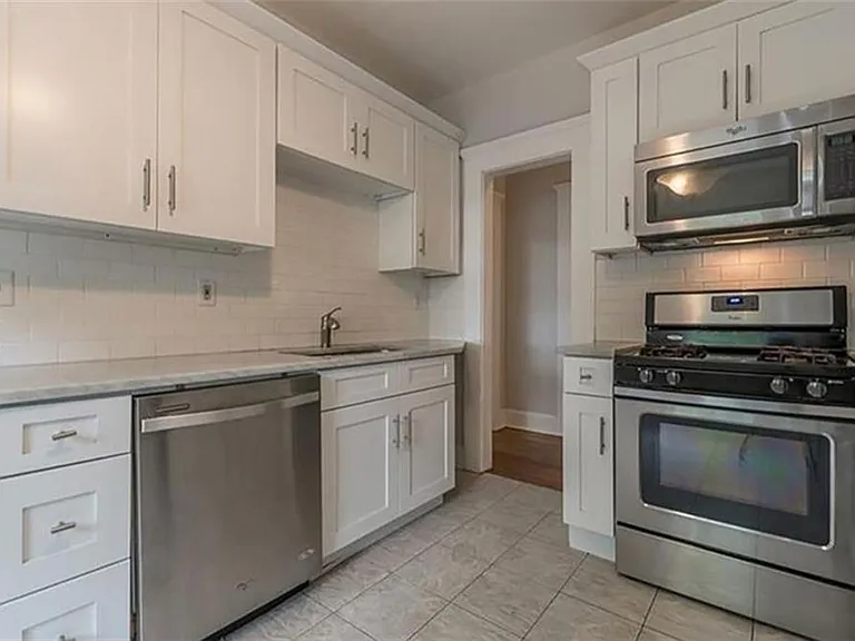 1193 Mansfield Ave NE — Photo 4