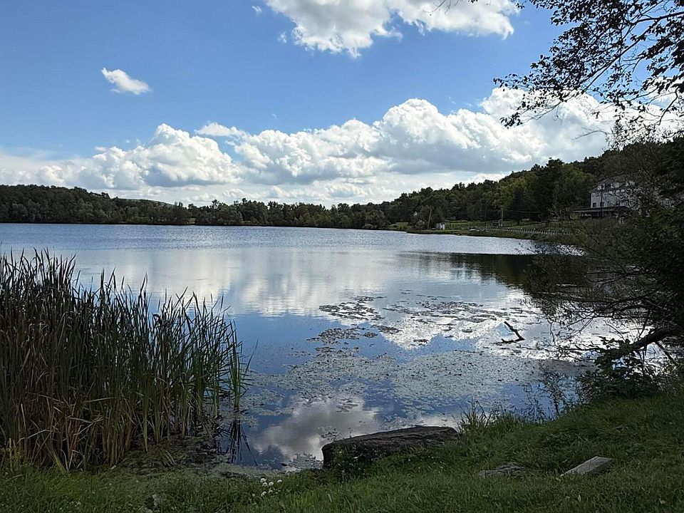 1st image of 1582 Heart Lake Rd
