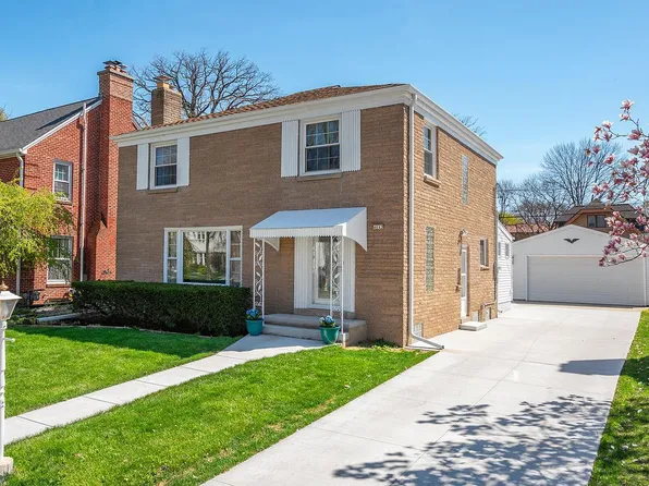 4642 North Morris BOULEVARD, Whitefish Bay, WI 53211