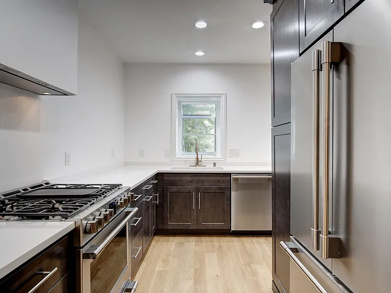 1626 Kalmia Rd NW — Photo 13