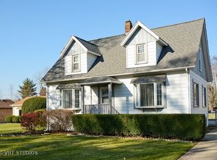 135 E Gregory Ave, Mount Prospect, IL