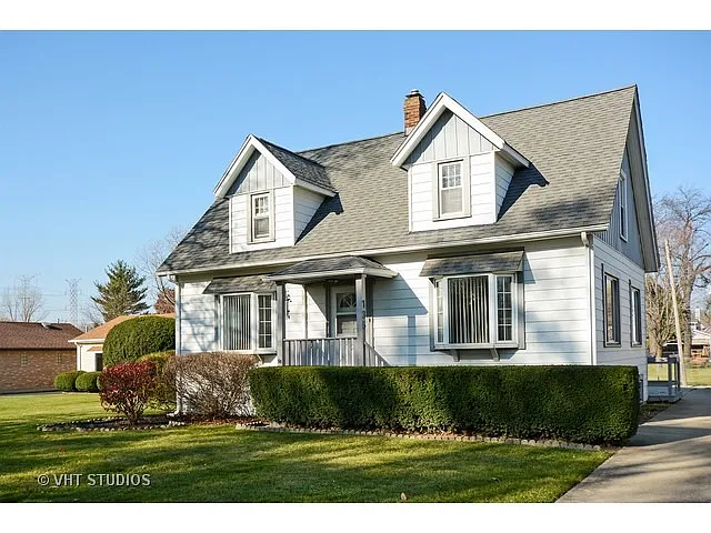 135 E Gregory Ave photo 1
