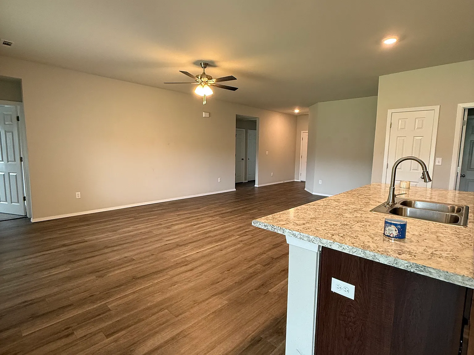3 bed, 1459 sqft, $1,650 — Photo 3