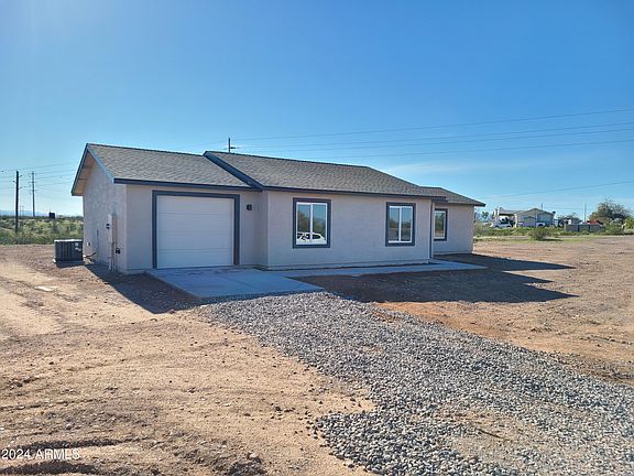 3rd image of 14597 N Riverview Court