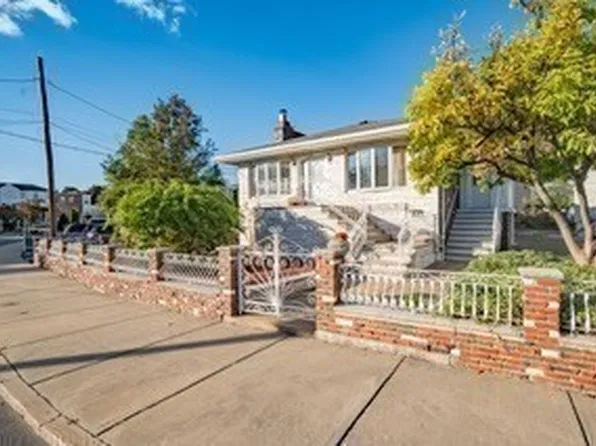 21 Annese Rd, Chelsea, MA 02150