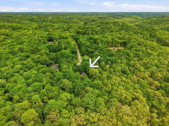 3rd image of 133 Old Quarry Dr