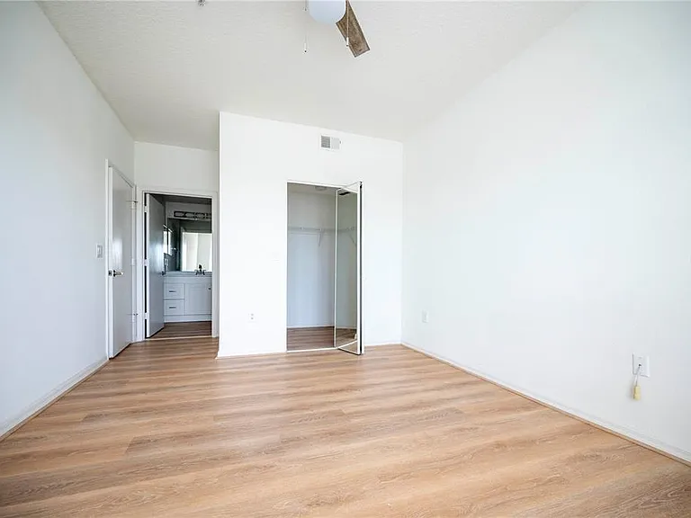 5554 Metrowest Blvd #4211 — Photo 9