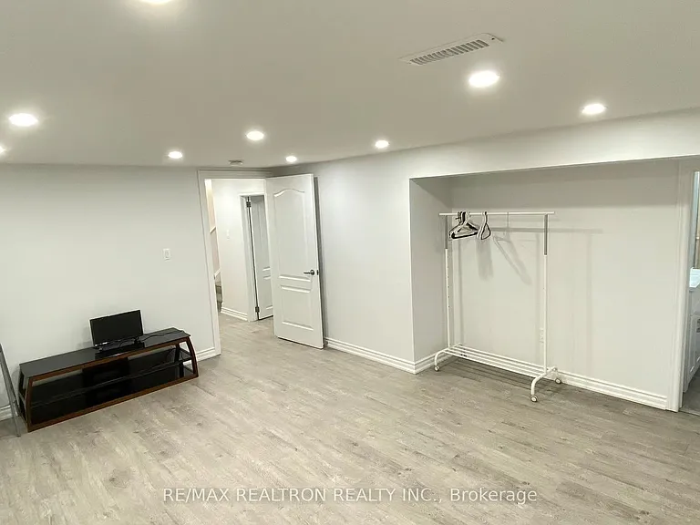 6 Cudham Dr #BASEMENT — Photo 7