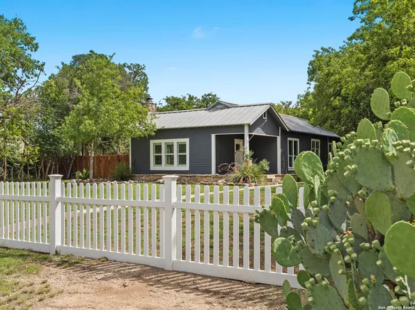 14280 State Highway 16 N, Medina, TX 78055