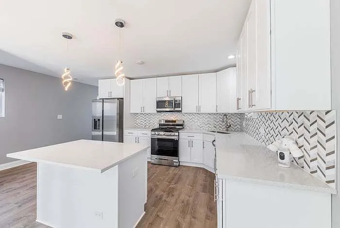 3030 W Washington Blvd #1 — Photo 4