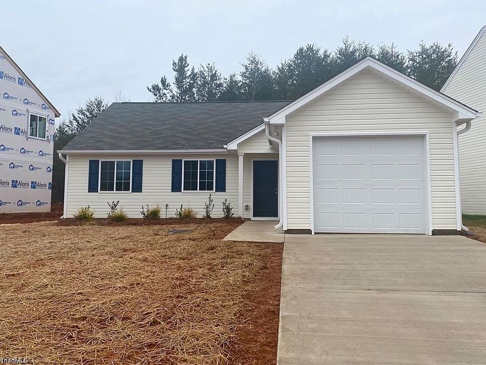 2nd image of 3919 Bissett Way