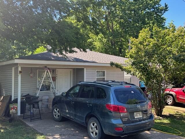 2nd image of 603 & 605 N 6th St