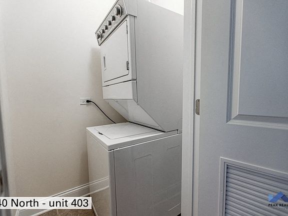 5th image of 2040 W North Ave APT 406