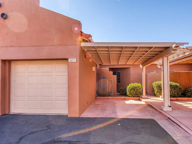 611 Desert Sage Ln — Photo 1