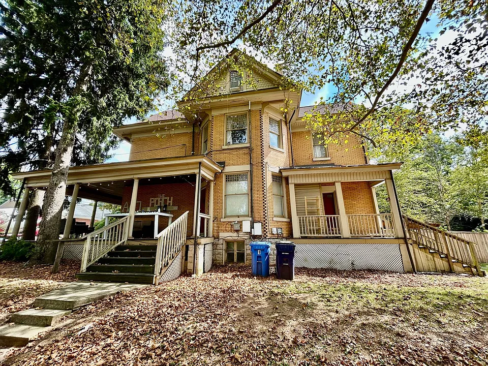 304-2 Transylvania Park