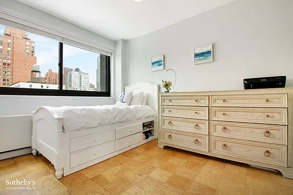 Sold by Sotheby's International Realty | media 20