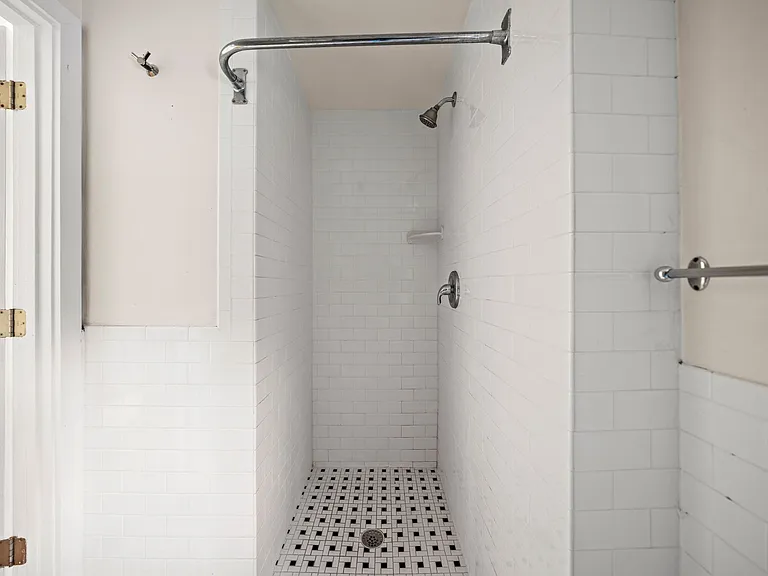 1443 T St NW #32 — Photo 24