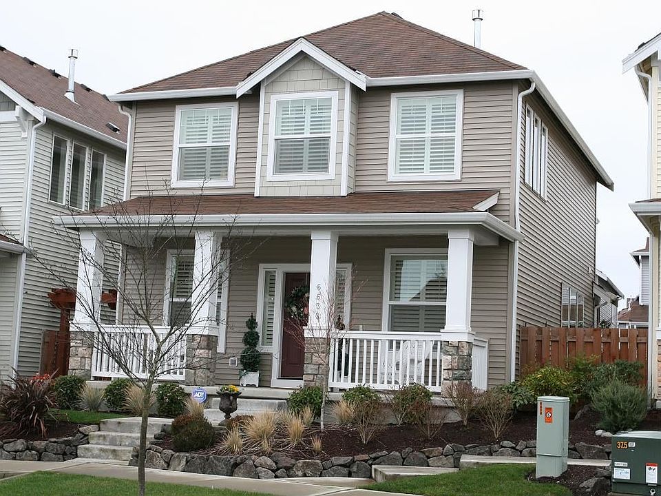 Front of home with Inviting Porch