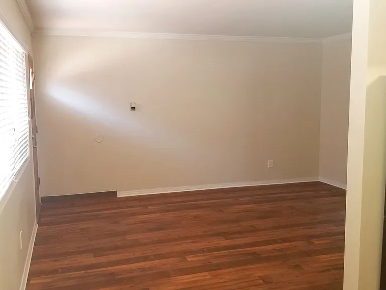 4418 Bond St — Photo 13