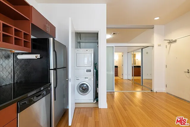 3810 Wilshire Blvd #1708 — Photo 3