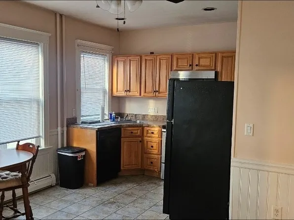 21 Sheridan St #1, Taunton, MA 02780