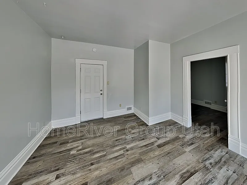 1 bed, 1.0 bath, 900 sqft, $1,095 — Photo 3