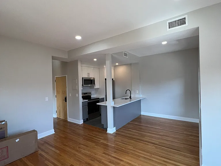 557 Columbus Ave #401 — Photo 27