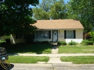 26355 Ridgemont St, Roseville, MI 48066