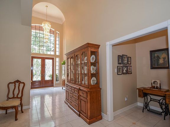 2nd image of 3307 Meadowside Dr