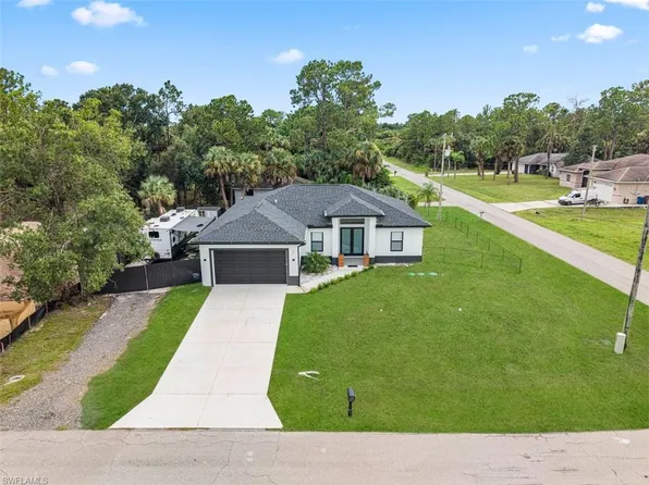 17 W 7th St, Lehigh Acres, FL 33972