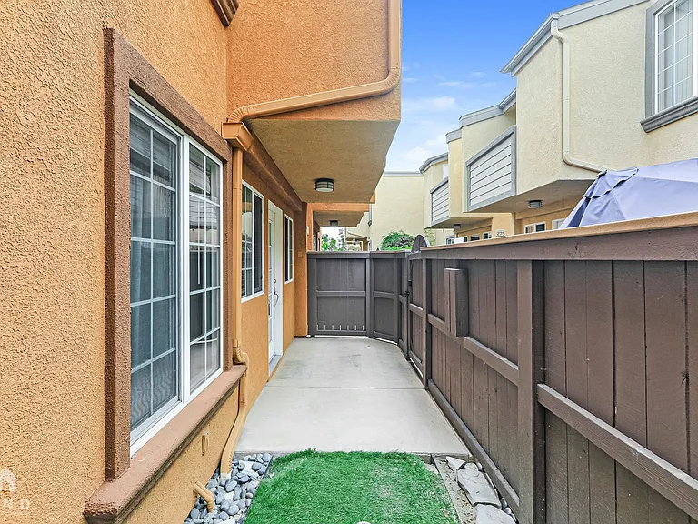 5252 Balboa Arms Dr #179 — Photo 18