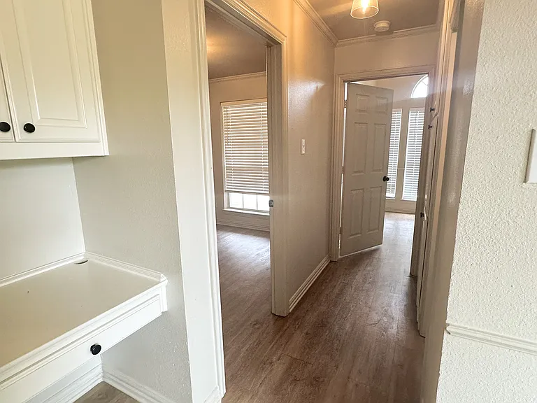 103 N Point Dr — Photo 7