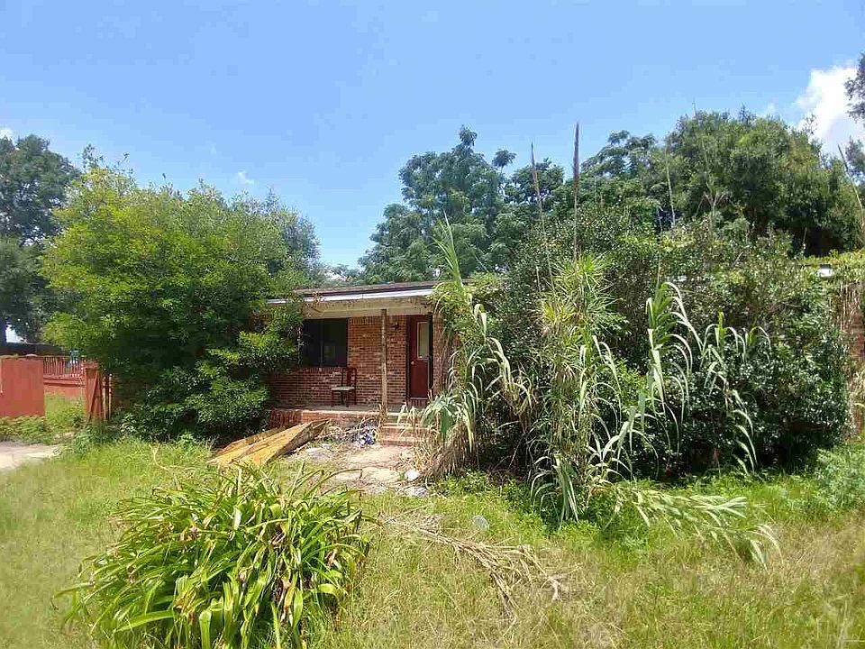 1st image of 976 Spanish Moss Dr