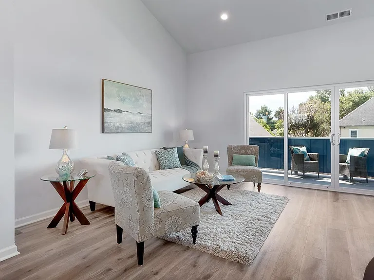 534 S Branciforte Ave — Photo 9