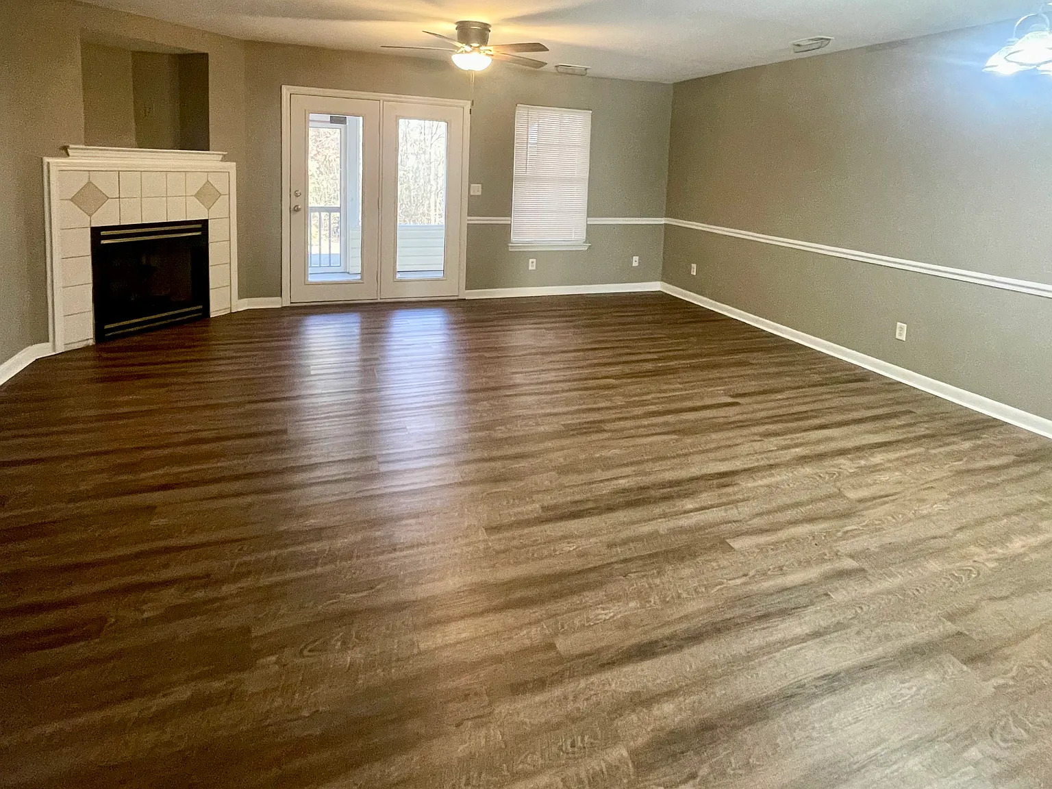 2 bed, 1280 sqft, $1,560 — Photo 2