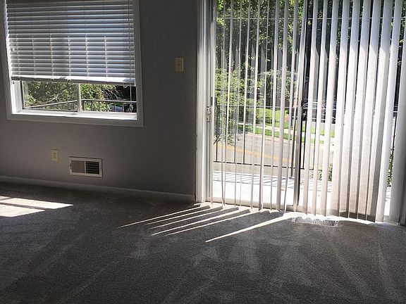 5th image of 10630 Kenilworth Ave #K201