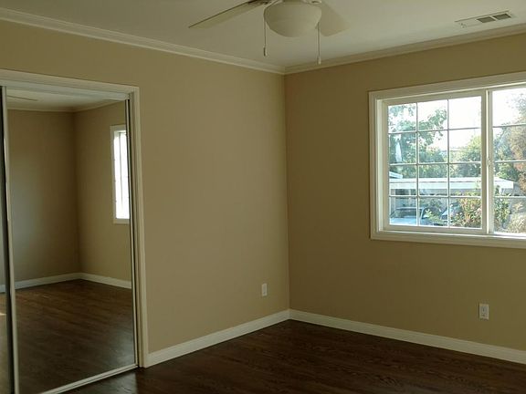 3rd image of 2746 Mayfield Ave