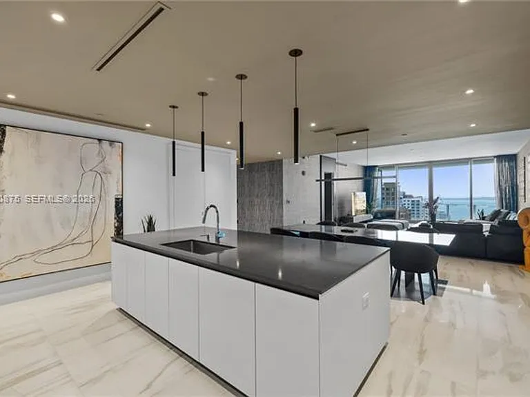 300 Biscayne Blvd #3104 — Photo 9