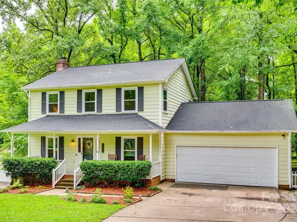 1927 Windlock Dr, Charlotte, NC 28270