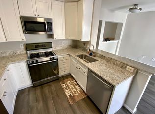 1588 Leeds Castle Dr APT 201, Vienna, VA 22182