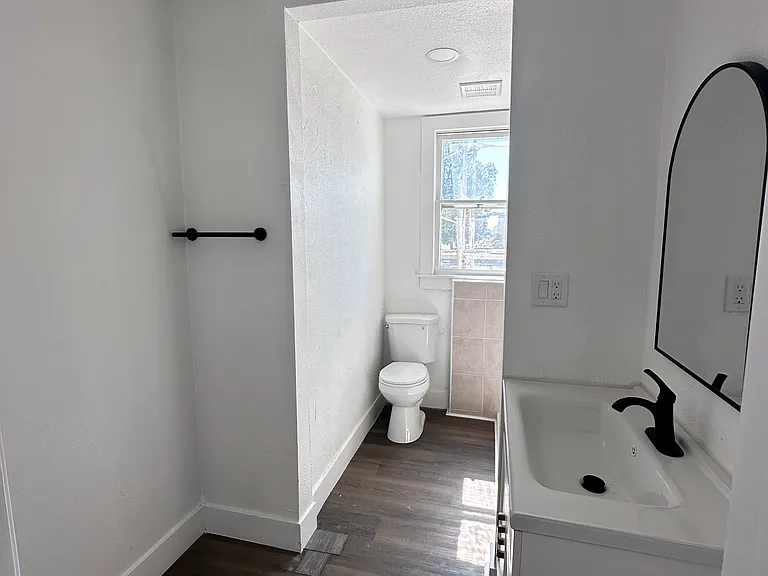 611 N Kaweah St #601 — Photo 7