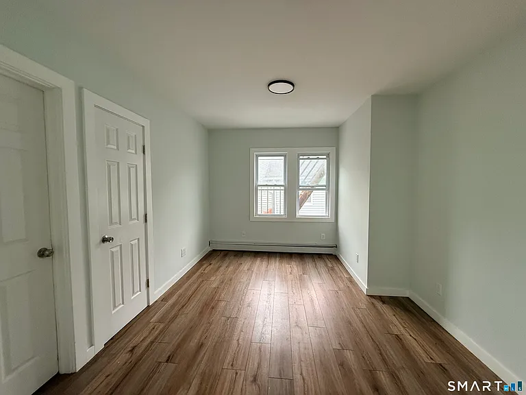 17 Laura St — Photo 11