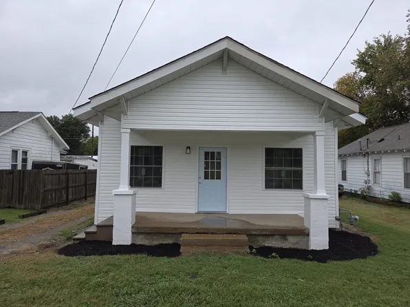 2106 Cairo Rd, Paducah, KY 42001