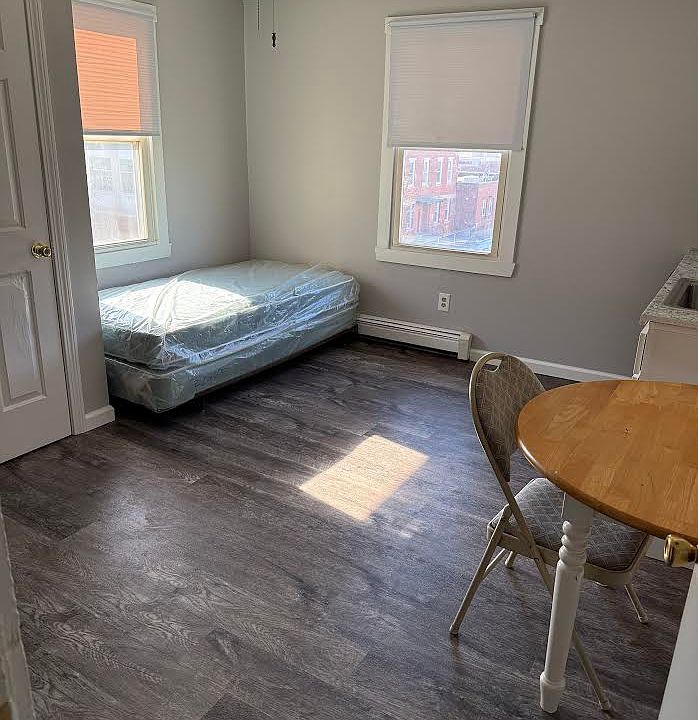 2nd image of 72 Broadway #13