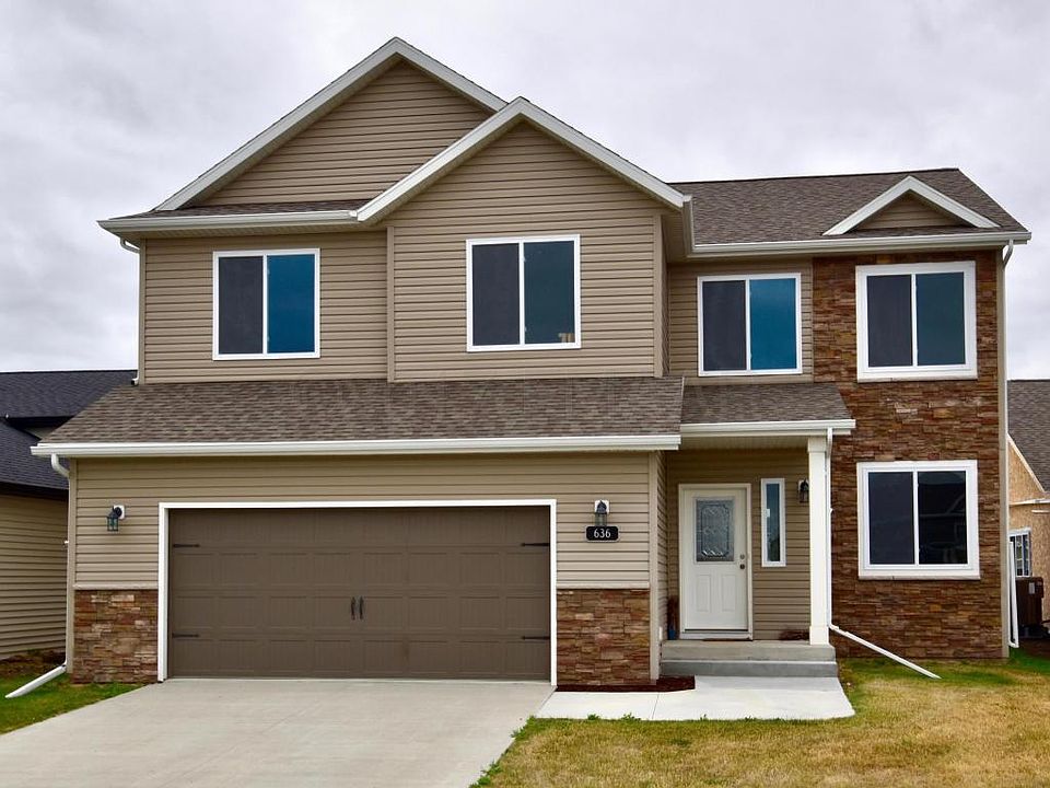 1st image of 636 38th Ave E