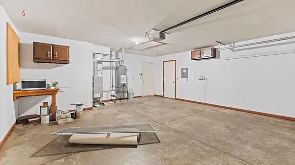 10210 Clear Creek Ct — Photo 12