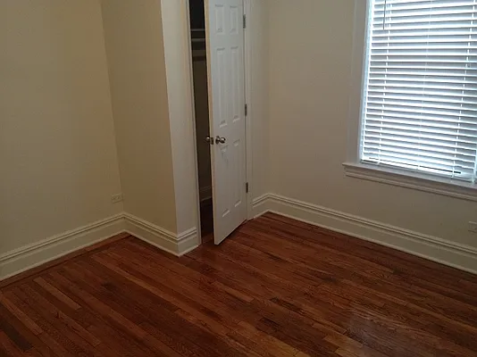 Rented by Metroline Realty | media 27