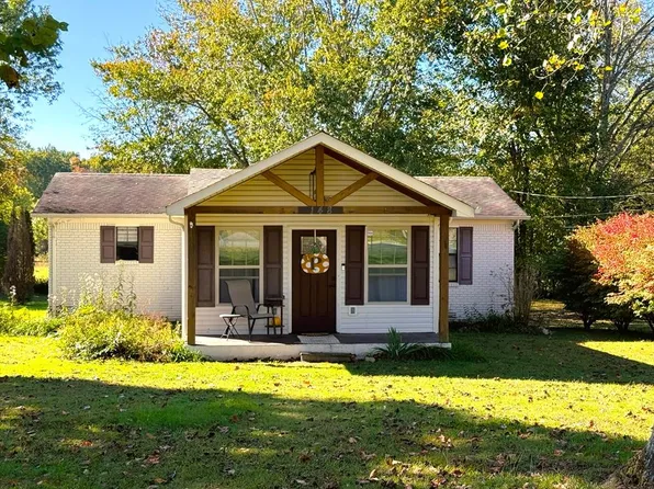 148 Chestnut St, Baxter, TN 38544