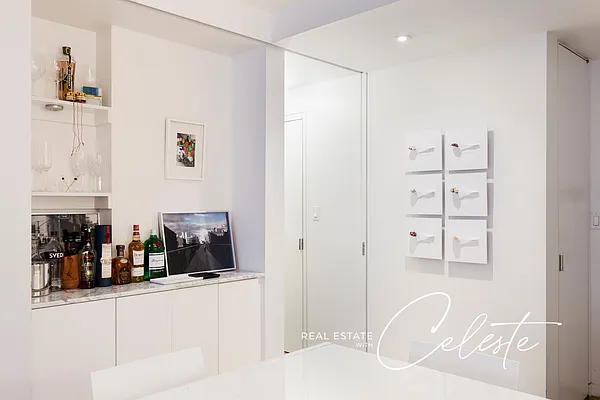 Sold by Sotheby's International Realty | media 2