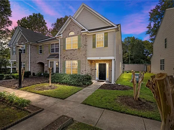 10 Musket Ln, Hampton, VA 23666